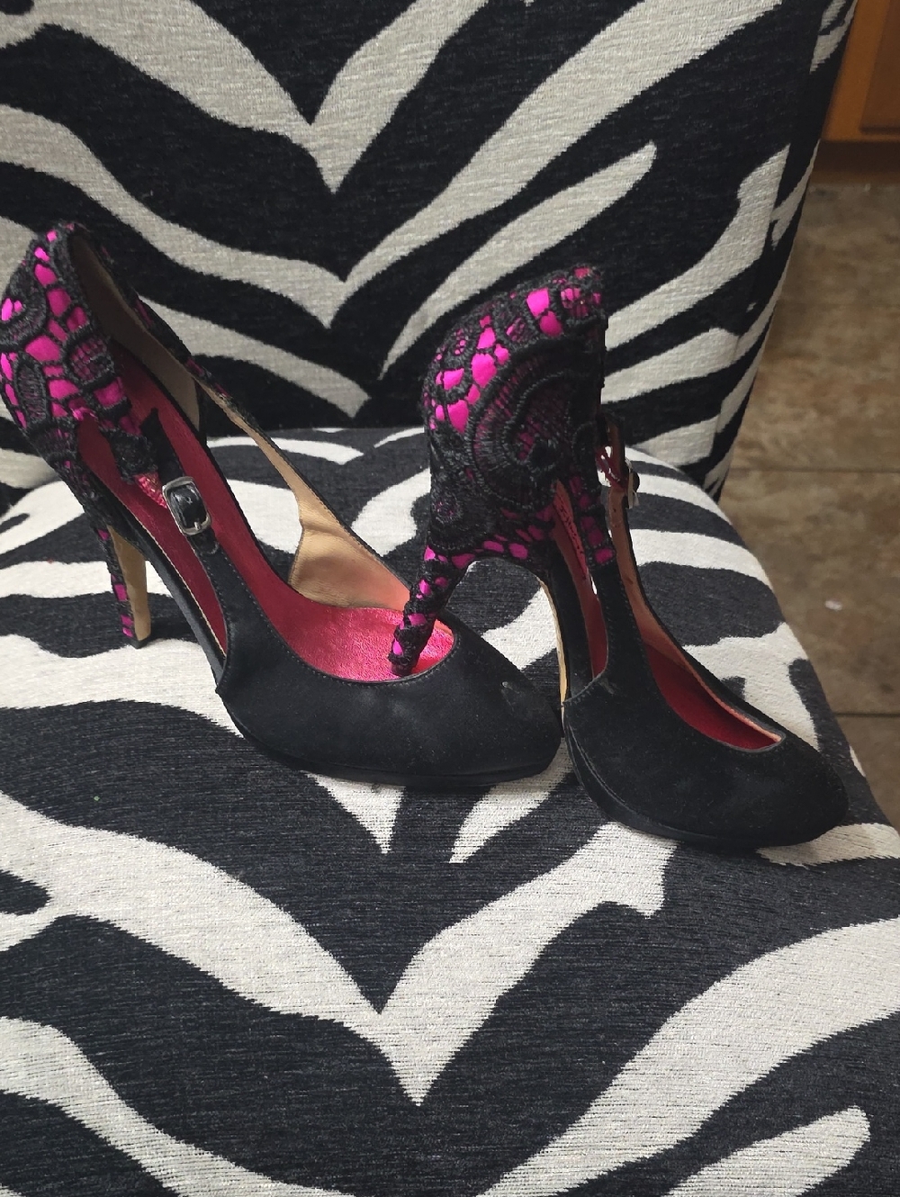 Betsey Johnson Black Pumps with Fuchsia Lace-Back T-Strap Heels